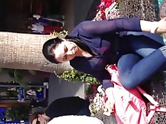 Hot milf en chemisier transparent